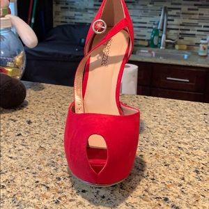 Red peep toe